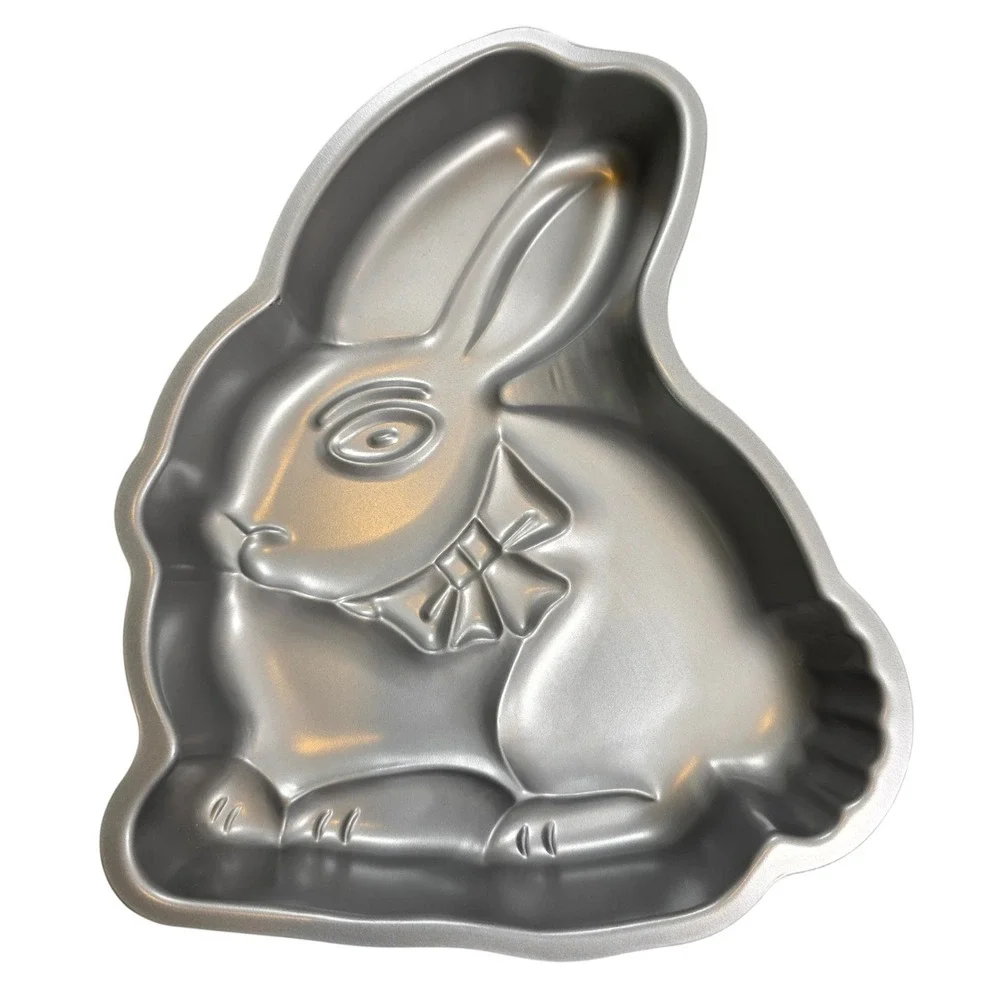 Vintage Wilton 1983 Happy Easter Egg and Bunny Rabbit Aluminum Cake Pan Set 2pc